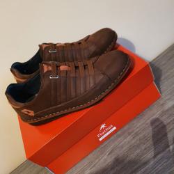 A Vendre Chaussure de marche taille basse