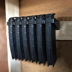 Support mural tactique 6 fentes pour chargeurs AR-15/PMAG/AK - Rangement ABS - Neuf 1� sans r&eacute;serve