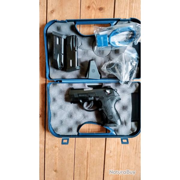 .40 S&W Beretta PX4 storm sub compact