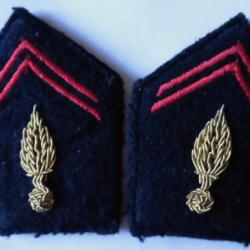 FRANCE - PAIRE DE PATTES DE COL INFANTERIE CUIRASSIER
