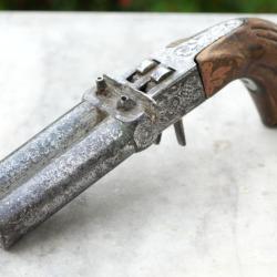 Pistolet &agrave; balle forc&eacute;e double canon &agrave; percussion calibre 13 mm  XIX vente en l'&eacute;tat ref IFS25BUL003