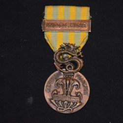 MEDAILLE EXTREME ORIENT AGRAFE "INDOCHINE"-FABRICATION LOCALE INDOCHINE-GUERRE D'INDOCHINE-VARIANTE