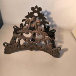 Porte tuyau arrosage ancien en fonte 1930