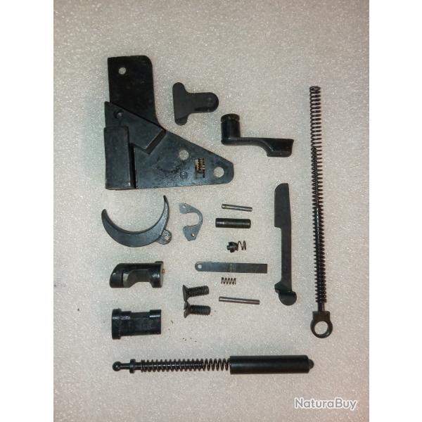 Lot pi�ces Erma EP22 P08 en 22lr