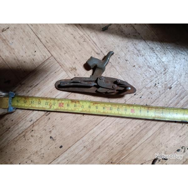 Platine de fusil a percussion