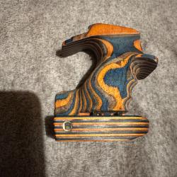 Crosse Steyr LP5 / LP50 droite M marque Ritter lamell&eacute;-coll&eacute; couleur.