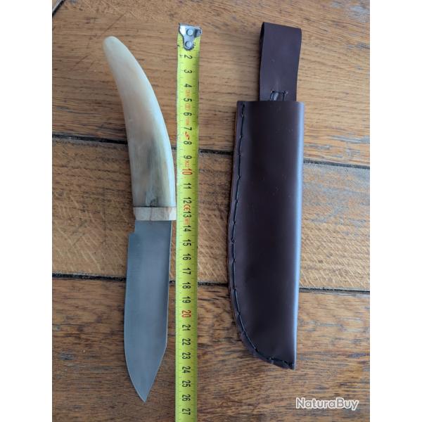 Couteau forg� manche corne