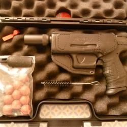 PISTOLET D'ALARME WALTHER P22, CALIBRE 9 MM, 2 CHARGEURS, SELF GOMM, HOLSTER CUIR, PARFAIT ETAT,