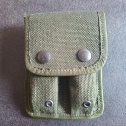 Pochette pour chargeur origine inconnue probablement militaire ?