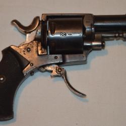 SUPERBE PETIT REVOLVER BRITISH BULL DOG  CAL. 320-FABRICATION LIEGE (ELG)-SIGNE GOSSELIN A  AMIENS