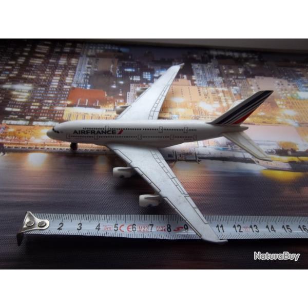maquette AIRBUS A380 F-HPJA AIR FRANCE 1/400 M�tal