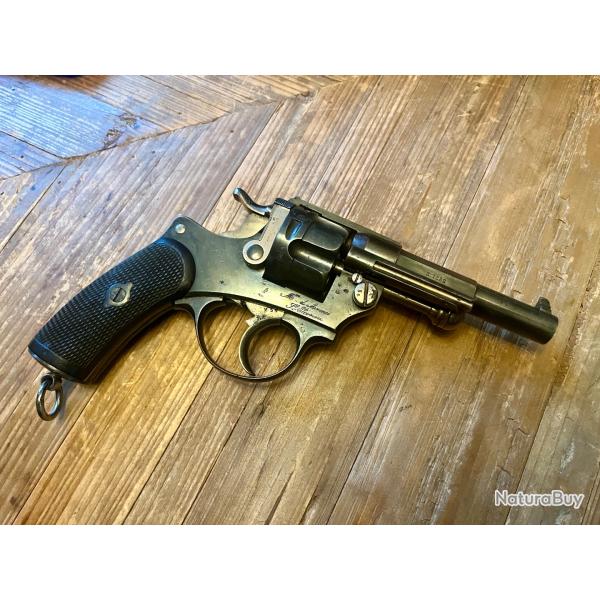 Revolver r�glementaire d�officier Mle 1874 de marine