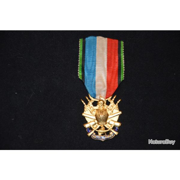 MEDAILLE VETERAN ARMEE DE TERRE ET DE MER-PRESIDENT SECTION-2� MODELE-GUERRE 1870/71-OUBLIER..JAMAIS