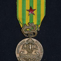 MEDAILLE GUERRE D'INDOCHINE 1945/1954-EXTREME ORIENT-AVEC ETOILE DE BLESSE
