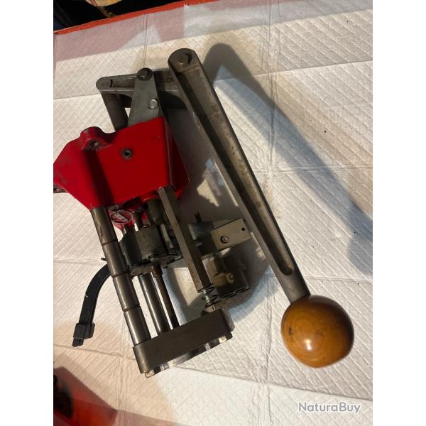 Presse automatique LEER�cup�r�e tel quel.