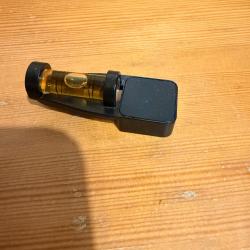 Niveau &agrave; bulle magn&eacute;tique pour tir de pr&eacute;cision / Lunette