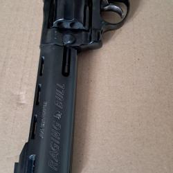 Taurus raging bull 444 - calibre.44 mag - canon 6,5"