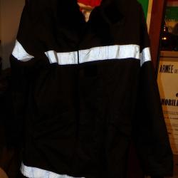 VESTE D'INTERVENTION DES SAPEURS POMPIERS  DU 13 BOUCHES DU RHONE , TAILLE 104 SOIT 41-42 OU L   ,BO