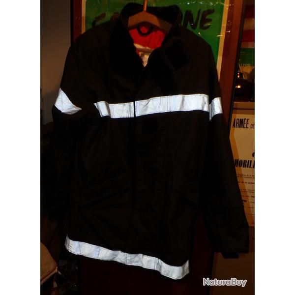 VESTE D'INTERVENTION DES SAPEURS POMPIERS  DU 13 BOUCHES DU RHONE , TAILLE 104 SOIT 41-42 OU L   ,BO