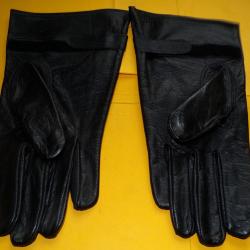 PAIRE DE GANT EN CUIR NOIR DE L' ARMEE FRANCAISE , TAILLE 9 FABRICATION MADE IN FRANCE A 79 NIORT  ,