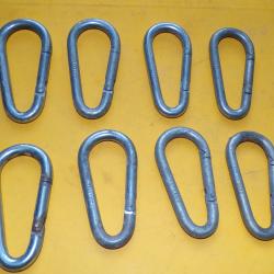 LOT DE 8 MOUSQUETONS POUR LES CHASSEURS ALPINS DE L'ARMEE FRANCAISE  , ETAT NEUF VOIR PHOTOS . POUR