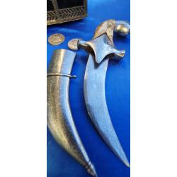 Magnifique couteau dague perse Manche recouvert mosa&iuml;que os lame puissante . Pi&egrave;ce imposante