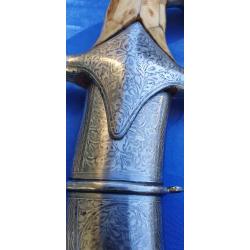 Magnifique couteau dague perse Manche recouvert mosa&iuml;que os lame puissante . Pi&egrave;ce imposante