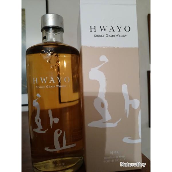Whisky cor�en HWAYO bouteille de 50 centilitres dans son emballage