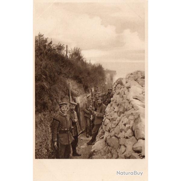 CPA - Soldats allemands dans une tranch�e - N�4503