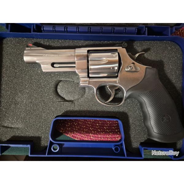 Smith & wesson 629 44 magnum 4 pouces