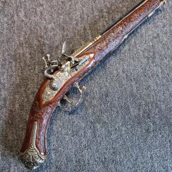 Exceptionnel pistolet &agrave; silex de tr&egrave;s grand luxe fabrication italienne F ZANOTTI de 1970 quasi neuve