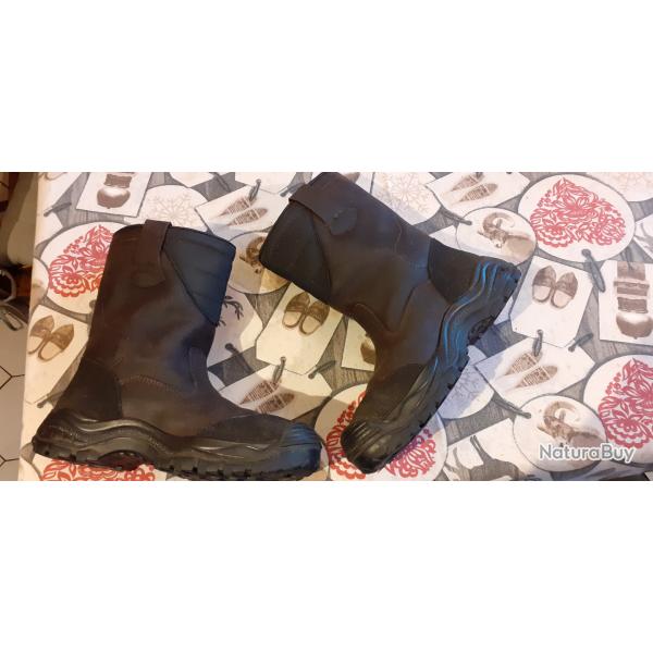 Bottillons de securit� ABOUTBLU cuir marron T/43