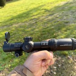 Lunettes Konus Pro M30 1-6 x 24 avec montage