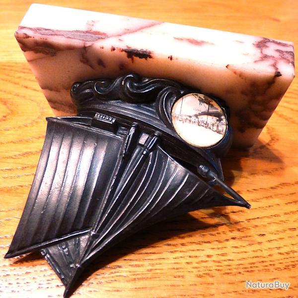 SPLENDIDE PETIT BATEAU ANCIEN A VOILE SUR MARBRE + PETITE VUE DU PORT DE DIEPPE DANS UN ROND --