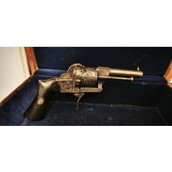 Revolver LEFAUCHEUX sign&eacute; de l'inventeur