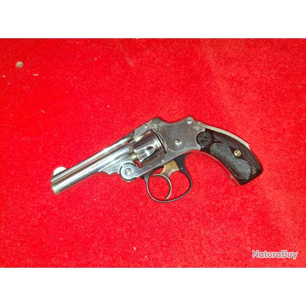 SMITH & WESSON CAL. 32 SW SHORT EN TRES BON ETAT