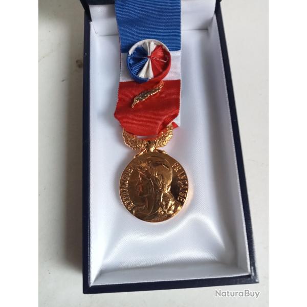 medaille honneur travail