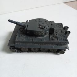 char tigre solido 12/1969, 1:43 avec petite r&eacute;paration