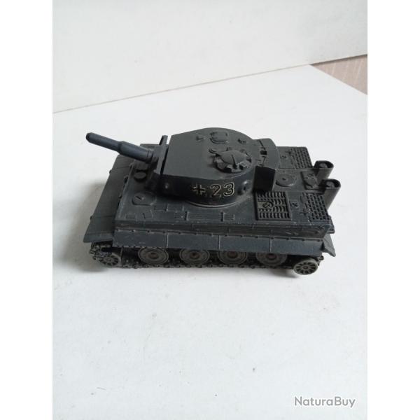 char tigre solido 12/1969, 1:43 avec petite r�paration