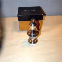 Orf&egrave;vrerie: Sali&egrave;re en m&eacute;tal argent&eacute; "St M&eacute;dard Orf&egrave;vres" hauteur 9,5cm