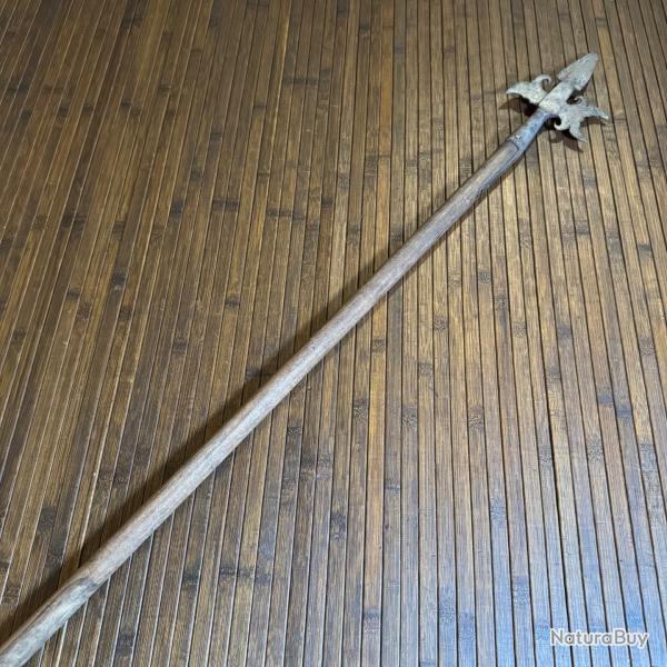 HALLEBARDE DE PAREMENT DE STYLE  XVll �me - VIOLET LE DUC XlX �me