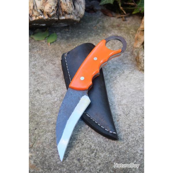 Couteau Karambit Tactical Lame Acier Carbone 1075 Manche R�sine Etui Simili Cuir Fabr Artisanale