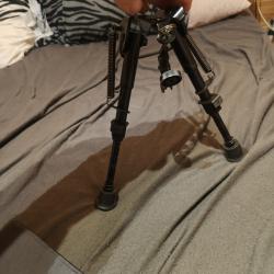 Bipied m&eacute;tal pour grenadi&egrave;re