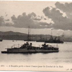 CPA -Marine de Guerre - " Le Escadre prete a lever lancre pour le Combat de la Nuit N&deg;4513