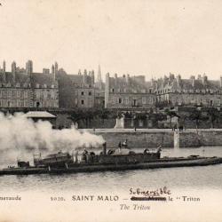 CPA -Marine de Guerre - SAINT MALO -SOUS-MARIN - Le "TRITON" N&deg;4516