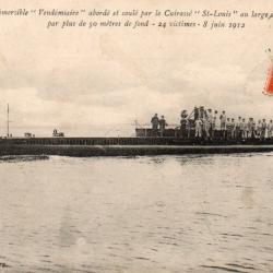CPA -Marine de Guerre-Le Submersible" Vend&eacute;miaire" aborde et coule par le Cuirasse " St-Louis N&deg;4518