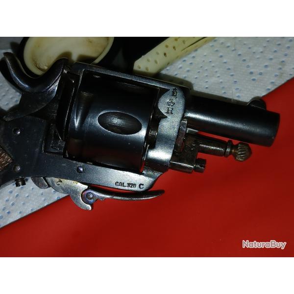 Vent tr�s joli puppy calibre 320 6c