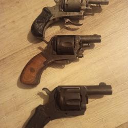 Trois revolvers bulldog 320 380( 1 � sans r&eacute;serves)