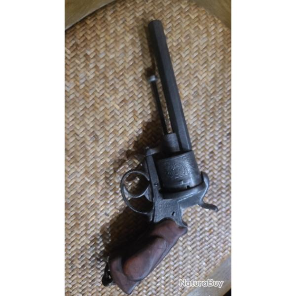 pistolet � broche