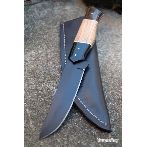 Couteau de Chasse Skinner Lame Drop Point Acier Carbone 1055 Black Manche Bois Etui Fabr Artisanale